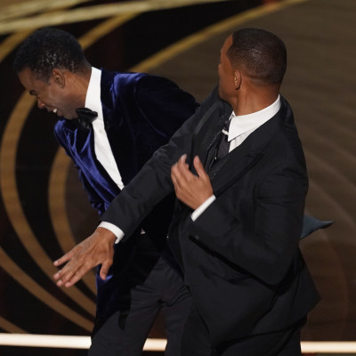 Ο Will Smith χτύπησε τον Chris Rock στα Oscars - Πώς αποκάλεσε την Jada Pinkett Smith