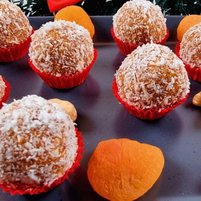 Νηστίσιμα τρουφάκια με τρία υλικά - Έτοιμα σε πέντε λεπτά  (vid)