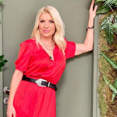 Ελένη Μενεγάκη: Τα 7 tips που την κάνουν να δείχνει 10 χρόνια νεότερη