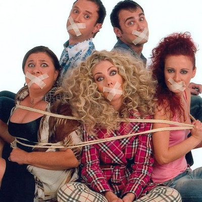 Στο παραπέντε: Το μίνι reunion των δύο ηθοποιών μάς θύμισε πόσο αγαπήσαμε τη σειρά του Mega