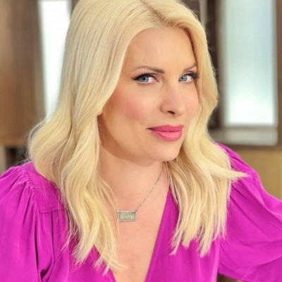 Ελένη Μενεγάκη: Οι ευχές στον Άκη Πετρετζίκη για τη δεύτερη εγκυμοσύνη και η απίθανη ατάκα!