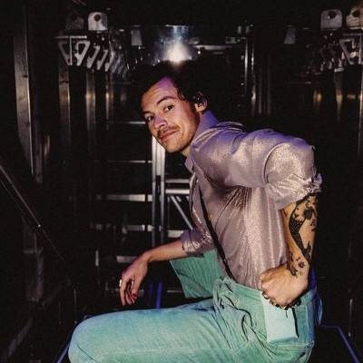 O Harry Styles επέστρεψε δυναμικά με το «As It Was» - Θα το ακούς ξανά και ξανά