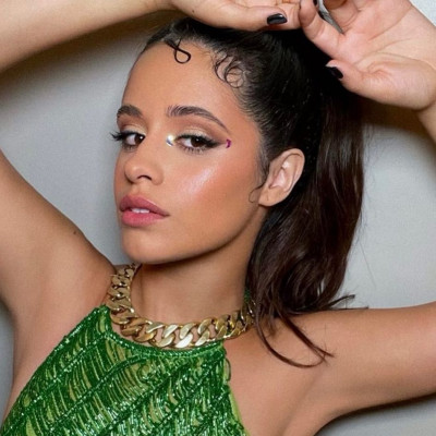 Η Camila Cabello στο TeenQueen: «Φάγαμε vegan φαγητό και πήγαμε να γράψουμε το τραγούδι Psychofreak»