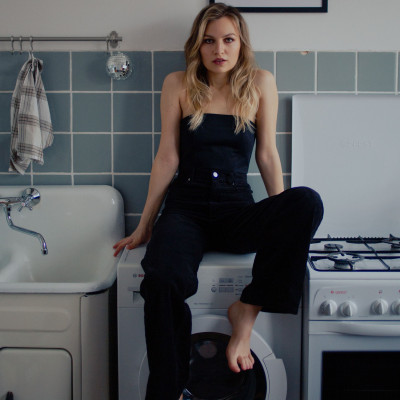 To μυστικό για να μην ξεθωριάζουν τα μαύρα ρούχα το έχεις μέσα στην κουζίνα σου