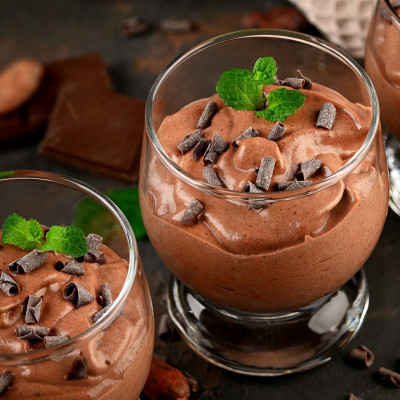 Νηστίσιμη μους σοκολάτας με μόλις δύο υλικά (vid)