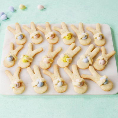 Συνταγή για πασχαλινά κουλουράκια - Είναι αφράτα, τραγανά και μυρίζουν τέλεια