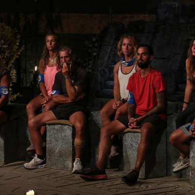 Survivor: Η αποχώρηση της Τζο, το ζευγαράκι του Άγιου Δομίνικου και η παρέμβαση Τριαντάφυλλου