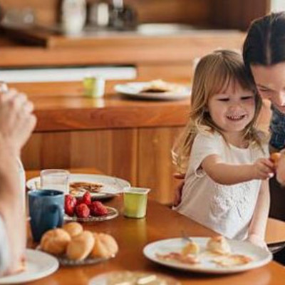 Μακροζωία: Το πρωινό πριν από τις 7 το πρωί ενισχύει το προσδόκιμο ζωής– Η απαγορευμένη λίστα τροφών