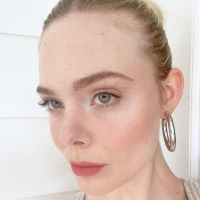 Το μυστικό της Elle Fanning για να απογειώσεις το no make up μακιγιάζ σου