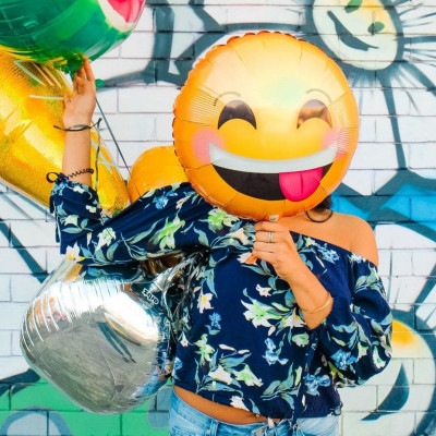 Stargram: Πώς να ευχηθείς μέσω αγαπημένων celebrities στα πιο ξεχωριστά πρόσωπα της ζωής σου!