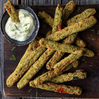 Άκης Πετρετζίκης: Κριτσίνια από ρεβίθια