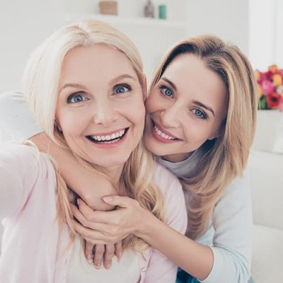 Γιόρτασε την ημέρα της μητέρας με μεταξένια απαλά μαλλιά