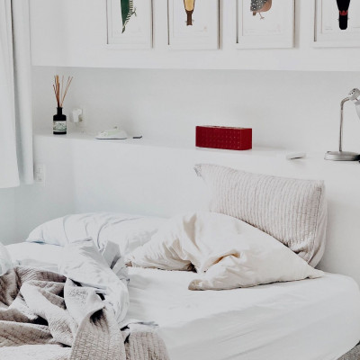 Πόσοι νομίζεις ότι χωράνε στο κρεβάτι σου;