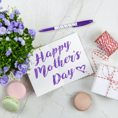 Γιορτή της Μητέρας: 7 beauty δώρα που θα λατρέψει η μαμά σου