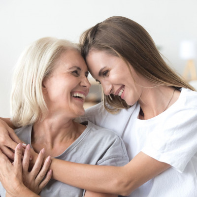 Παγκόσμια Ημέρα Μητέρας: 10 λόγοι για να γιορτάσεις την πιο ξεχωριστή γυναίκα της ζωής σου