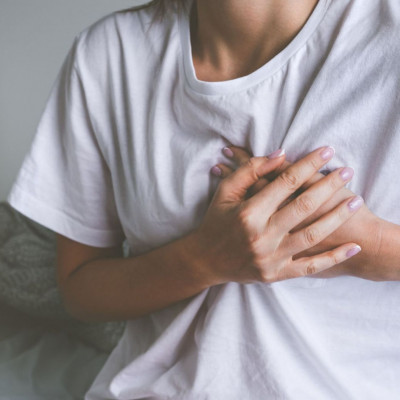 Αίσθημα παλμών: Πού μπορεί να οφείλεται (εικόνες)