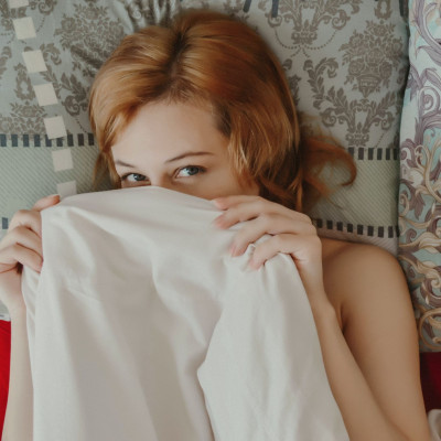 8 λάθη που κάνουμε το βράδυ και ξυπνάμε αφυδατωμένες το πρωί