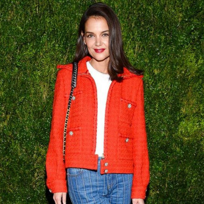 Τα παθιασμένα φιλιά της Katie Holmes με τον σύντροφό της στην Νέα Υόρκη