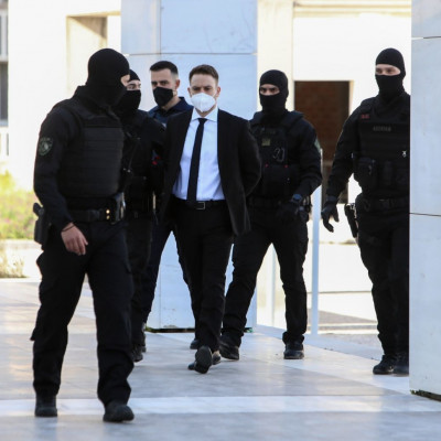 Δίκη Γλυκά Νερά: Κυνικός ο Μπάμπης, αποκάλυψε γιατί άφησε το βρέφος πάνω στη νεκρή Καρολάιν