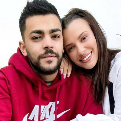 Λάουρα Νάργες: Η ηλικία, η γνωριμία με τον Χρήστο Σαντικάι, η διαφορά ηλικίας και η εγκυμοσύνη