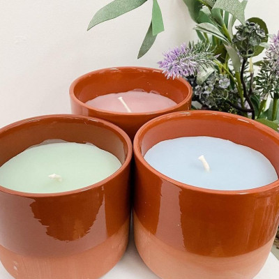 Διώξε τα κουνούπια από το μπαλκόνι σου με αυτό το DIY κερί από citronella