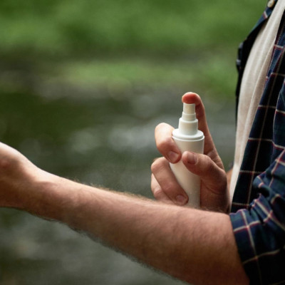 Πώς θα φτιάξετε φυσικό εντομοαπωθητικό (video)