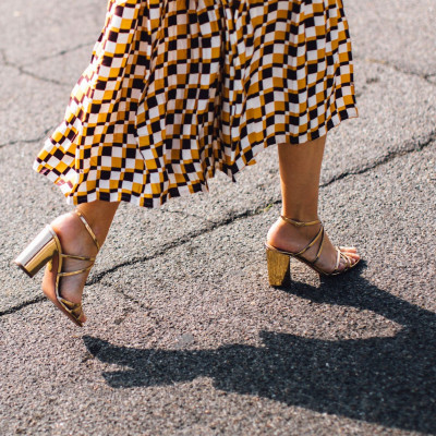 DIY Time! Το πιο εύκολο foot scrub για να φοράς με αυτοπεποίθηση τα πέδιλά σου