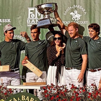 Ενθουσιάστηκε η Meghan Markle με τον Harry και το φιλί στο στόμα έγινε viral