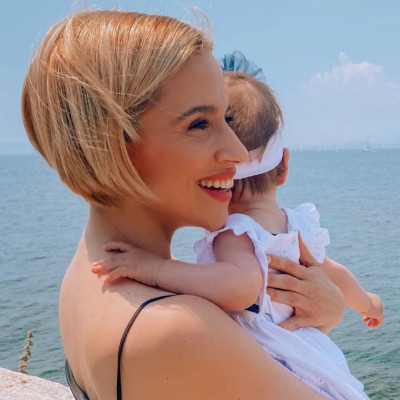 Νάντια Μπουλέ: Η κόρη της κάνει αναρρίχηση και τσουλήθρα στο σπίτι