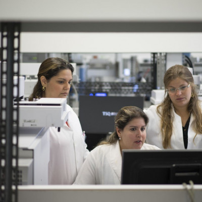 Ευλογιά των πιθήκων: Χωρίς φρένο η εξάπλωση - Επανέρχονται μάσκες, καραντίνες και εμβόλια