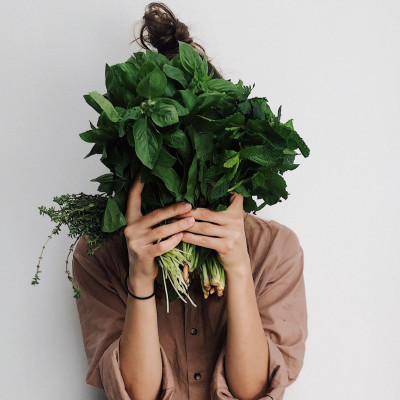 Τρώγε βασιλικό για να χωνέψεις και 8 ακόμα λόγοι υγείας που θα σε πείσουν