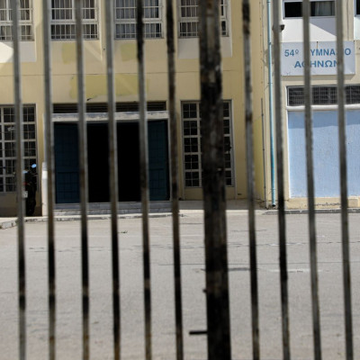 Εφιάλτης το bullying στη χώρα: Μαχαίρωσαν μαθητή με φαλτσέτα μέσα στο σχολείο