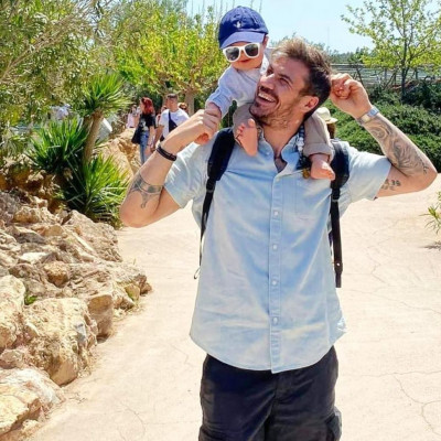 Σούπερ μπαμπάς ο Άκης Πετρετζίκης - Η νέα φωτογραφία του γιου του