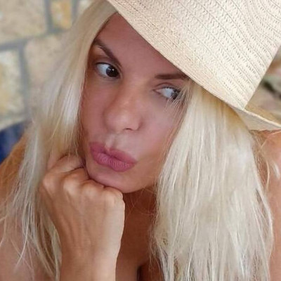 Αννίτα Πάνια: Έτσι σίγουρα δεν την έχετε δει στα 52 της χρόνια-Το απίθανο φόρεμα που μας εντυπωσίασε