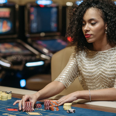 Οι βασικοί κανόνες της κατάλληλης αμφίεσης σε επίγεια καζίνο