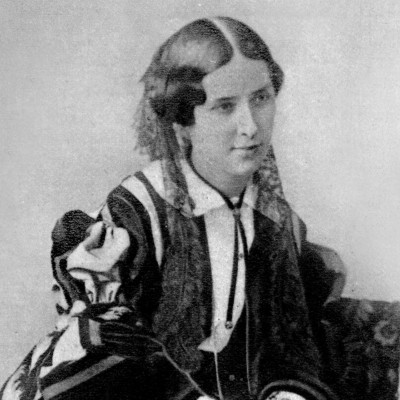 Απόχρωση Rachel: Η πιο δημοφιλής απόχρωση πούδρας πήρε το όνομά της από μία γυναίκα γεμάτη μυστήριο