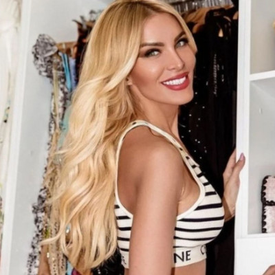 Η Κατερίνα Καινούργιου μετακόμισε και μας δείχνει το βεστιάριό της - Αμέτρητα ρούχα και παπούτσια