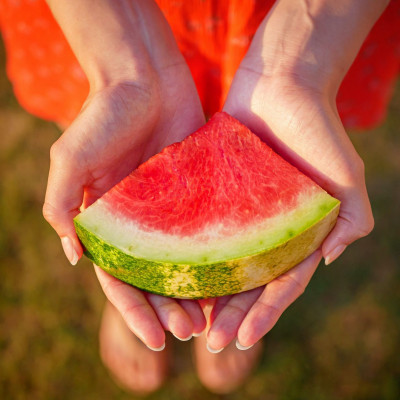 Πώς θα κόψεις εύκολα το καρπούζι με 3 διαφορετικούς τρόπους