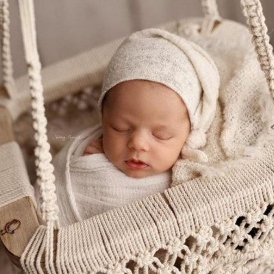 Νεογέννητα μωράκια μερικών ημερών σε απίθανες πόζες (εικόνες)