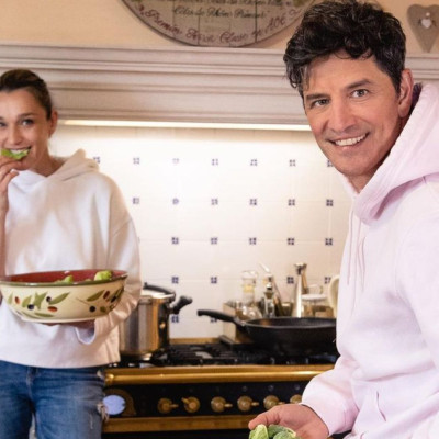 Σάκης Ρουβάς: Η υπέροχη συνταγή του για τσάι από φλούδες ανανά που βοηθά στην πέψη