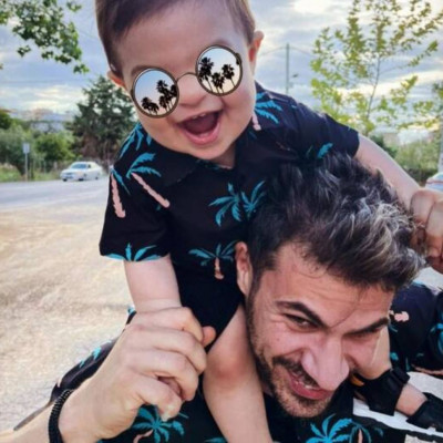 Άκης Πετρετζίκης: Το φύλλο γέννησης του γιου του (εικόνα)