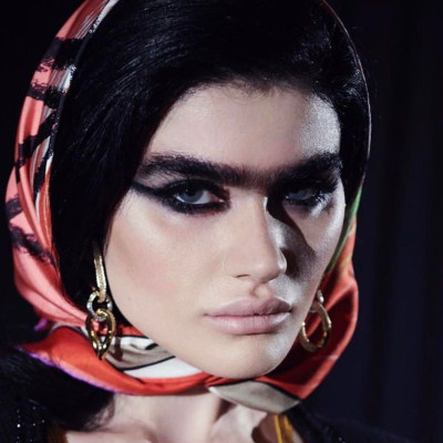 Χωρίς το unibrow η Σοφία Χατζηπαντελή είναι μια άλλη δίχως ταυτότητα (+η ομοιότητα με τη μητέρα της)