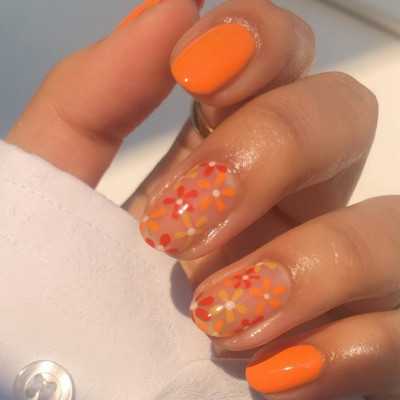 Orange nails: 10 funky μανικιούρ σε όλες τις αποχρώσεις του πορτοκαλί