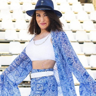 Η Ιωάννα Παλιοσπύρου άλλαξε την εμφάνισή της και αποφάσισε να περάσει το καλύτερο καλοκαίρι της