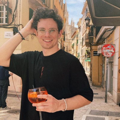 Ο Kamrad στο TeenQueen: «Καλό το φλερτ στα social media αλλά όχι για πολύ»