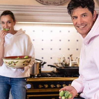 Σάκης Ρουβάς: Με τα παιδιά του στα παρασκήνια της συναυλίας στο Ηρώδειο