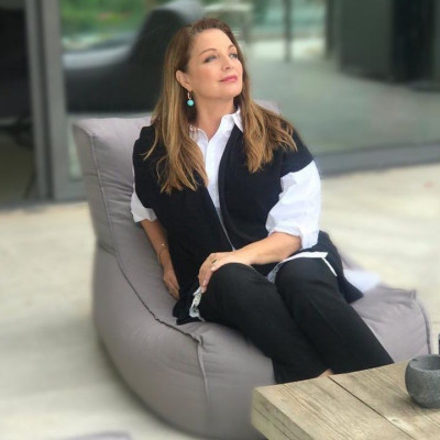 Το σπίτι της Άντζελας Γκερέκου στο Πανόραμα Βούλας είναι ανεπανάληπτο όπως ο έρωτάς της με τον Τόλη