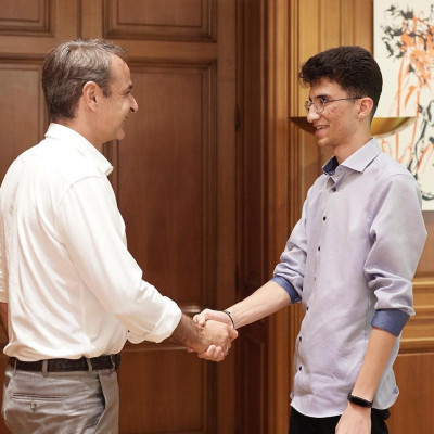 Πανελλήνιες 2022: Ο 19χρονος αριστούχος από το Ιράν συναντήθηκε με τον Πρωθυπουργό