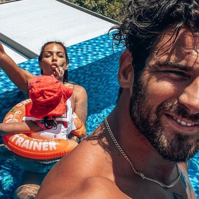 Ελένη Χατζίδου: Είχε γενέθλια και η κόρη της είχε τη δική της τούρτα