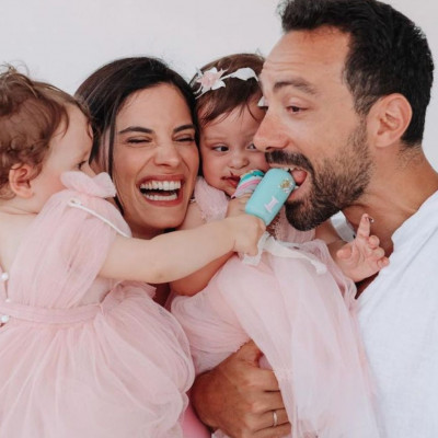 Χριστίνα Μπόμπα: Ακολουθεί τη μέθοδο BLW για να μάθουν να τρώνε οι δίδυμες - Τα αρνητικά σχόλια